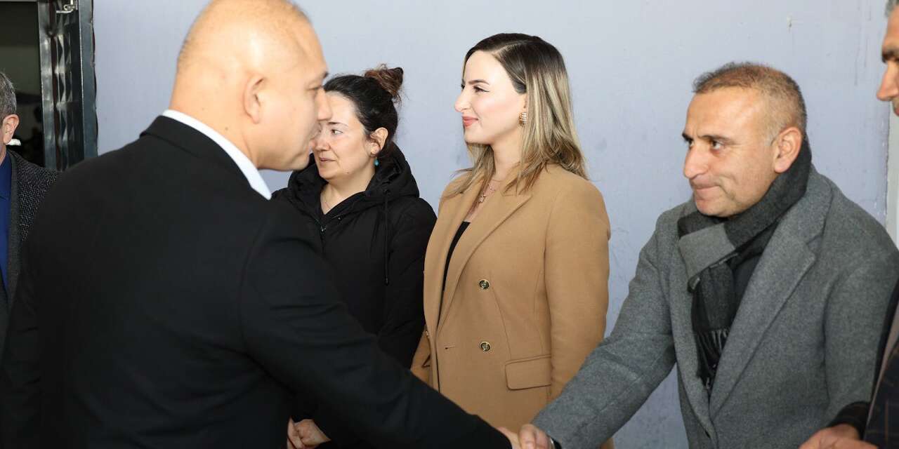 Başkan Ahmet Önal personelle bayramlaştı