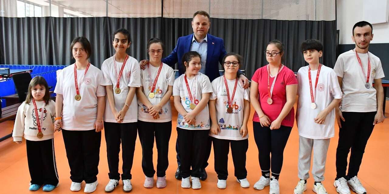 Özel öğrenciler masa tenisinde farklılıklarını konuşturdu