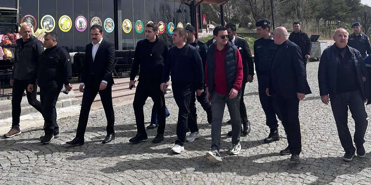 Vali Sarıibrahim Çeşnigir Köprüsü’nde incelemelerde bulundu