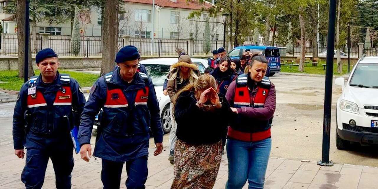 Bohçacı kılığında 880 bin TL’lik soygun! Kırıkkale'den kaçamadılar!