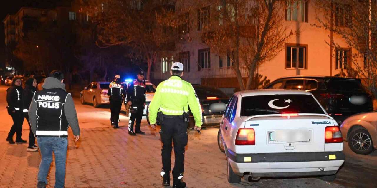 Binlerce üniversite öğrencisinin yaşadığı ilçede emniyetten sıkı denetim