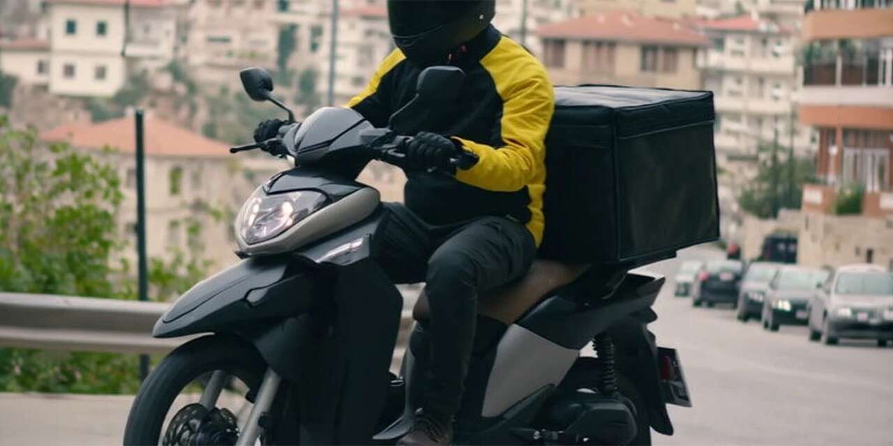 Genç kurye 161 adet sentetik ecza hapla yakalandı