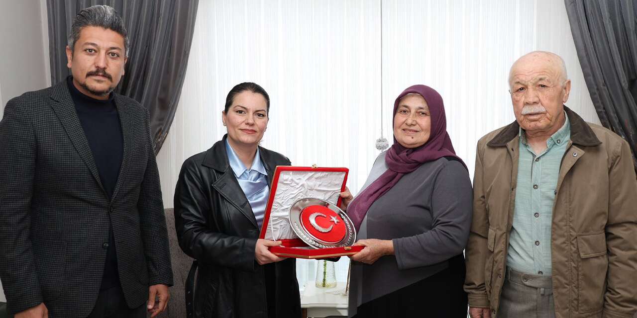 Şehit Uğurelli ailesine duygusal ziyaret