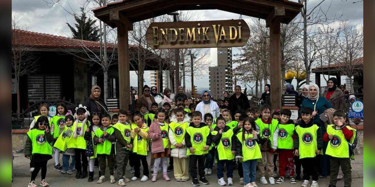 Minikler için doğada eğlence ve eğitim bir arada