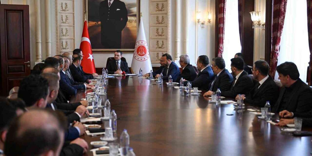 Adalet Bakanı Gürlek, Nevşehirli iş adamlarını kabul etti