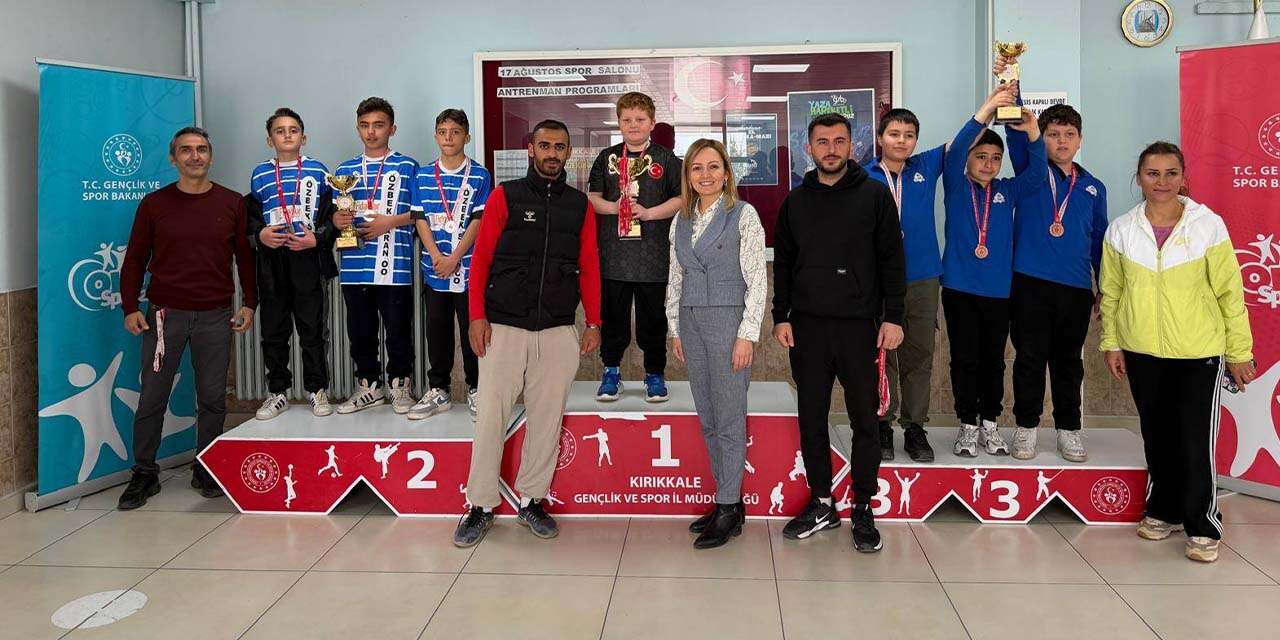 Tenis kortunda dostluk ve sevgi kazandı