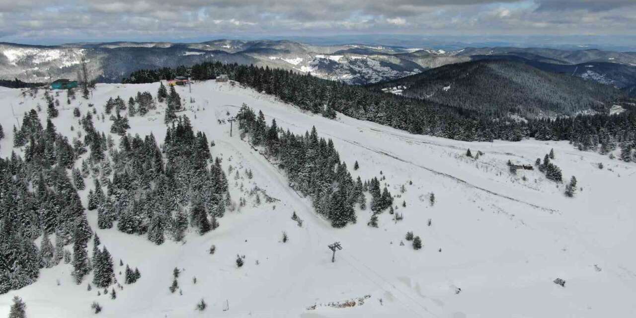 Kar geri döndü: Nisan ayında kışı aratmayan manzara