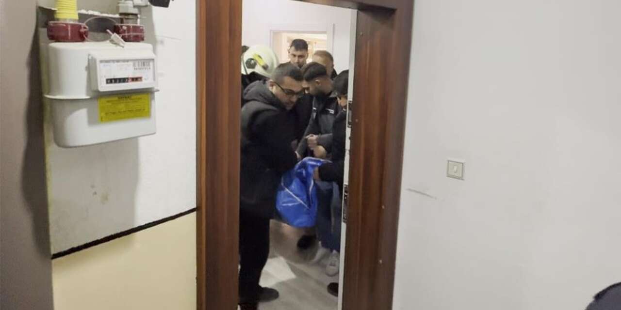 Çatıdan apartman boşluğuna düşen şahıs hayatını kaybetti