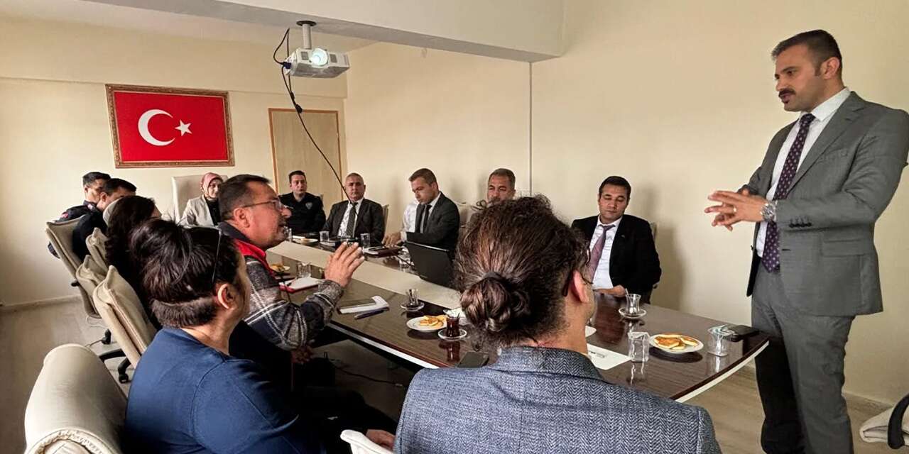 Çelebi’de kurum amirlerine 4483 sayılı kanun eğitimi