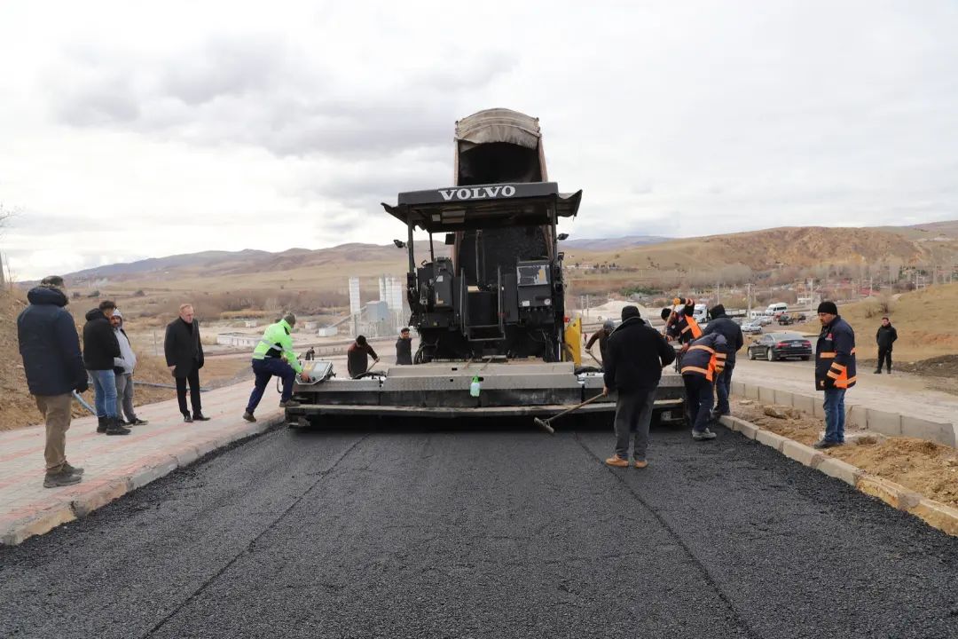 Yahşihan'da sıcak asfalta devam