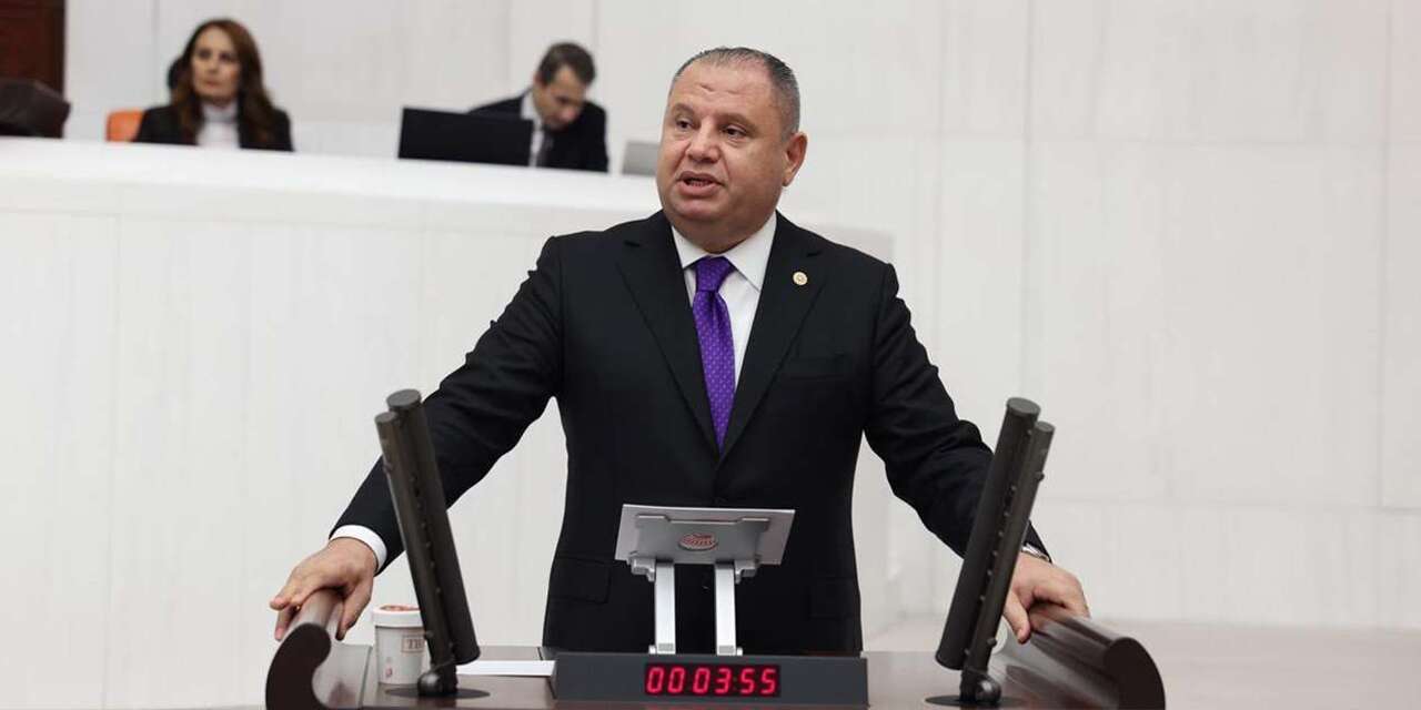 Öztürk: "Okul güvenliği olmadan gelecek inşa edilemez"