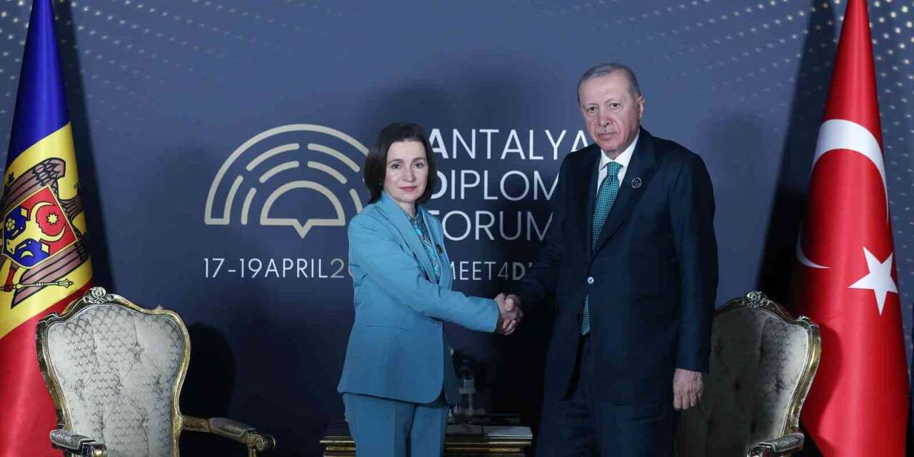 Cumhurbaşkanı Erdoğan, Moldova Cumhurbaşkanı Sandu ile bir araya geldi