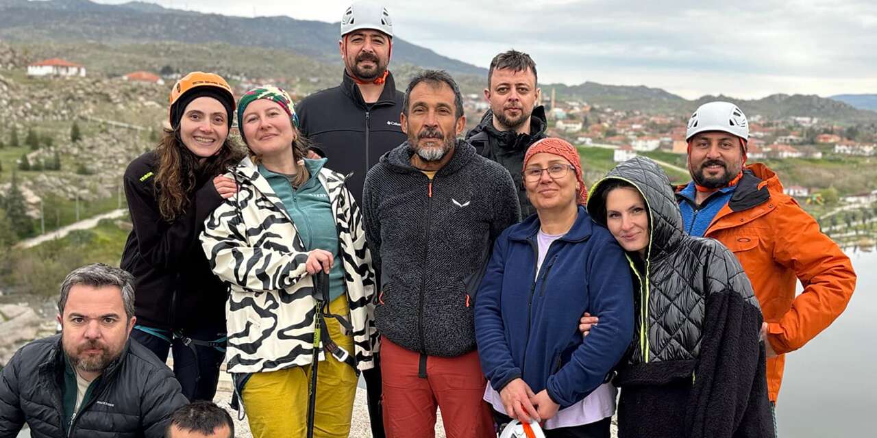 BOZDAK Dağcılık eğitimlerine hız kesmeden devam ediyor