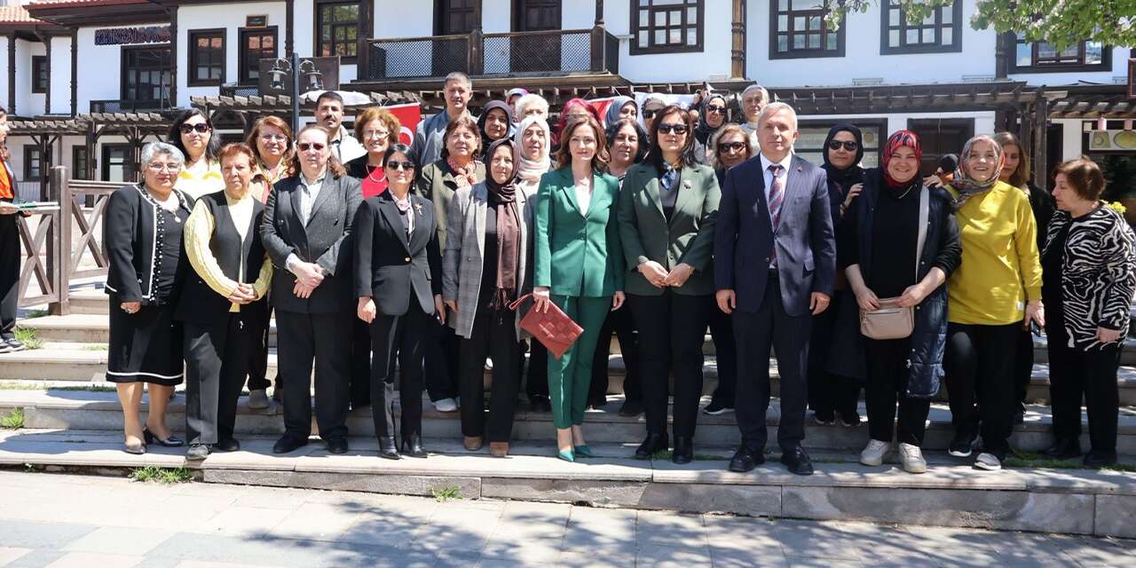 El nakışı bu kursla gelecek nesillere aktarılacak