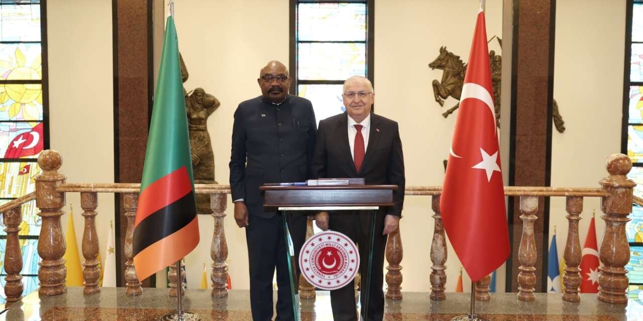 Bakan Güler, Zambiyalı mevkidaşı Lufuma ile bir araya geldi