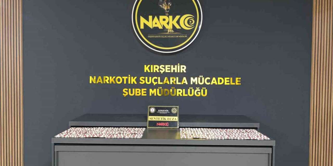 Yolcu otobüsünde uyuşturucu operasyonu: 2 tutuklama