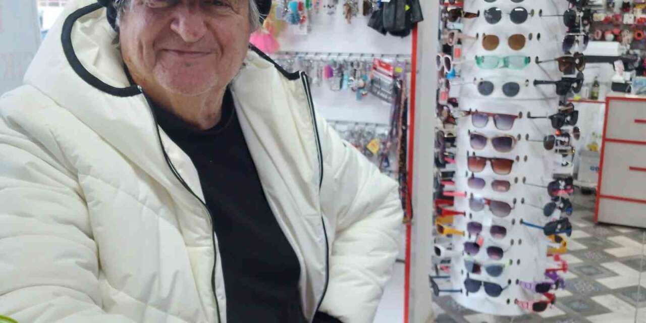 Emekli öğretmen evinde ölü bulundu