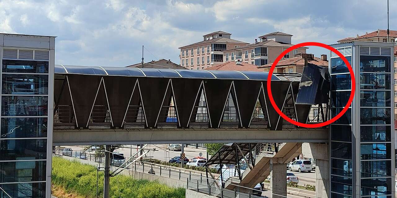 Kırıkkale’de üst geçitte ölüm tehlikesi! Çatı yerinden koptu