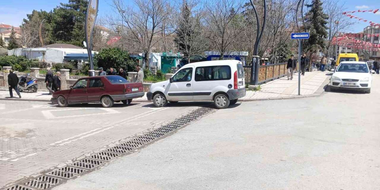 Ankara’da kamyonun üzerinden geçtiği yabancı uyruklu çocuk hayatını kaybetti