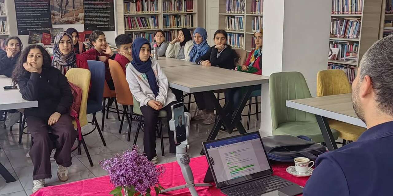 Çocuklar Hz. Muhammed’in Hayatını Dinledi