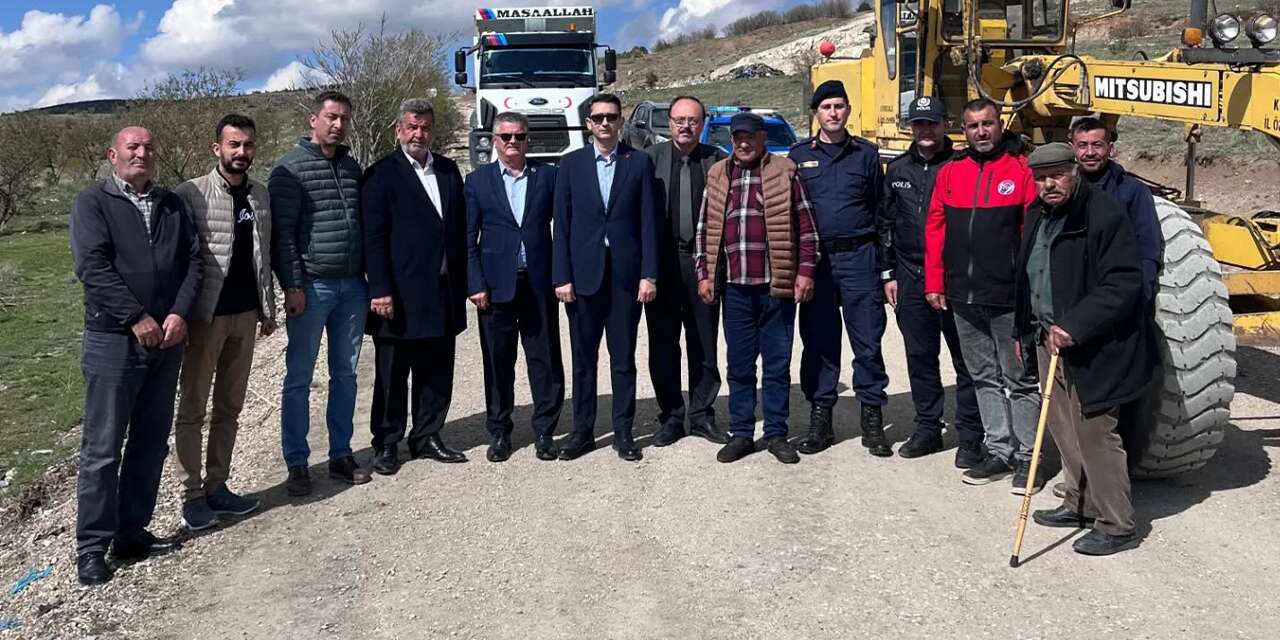 Çipideresi Köyü’nde Asfalt Çalışmalarına Yakın Takip