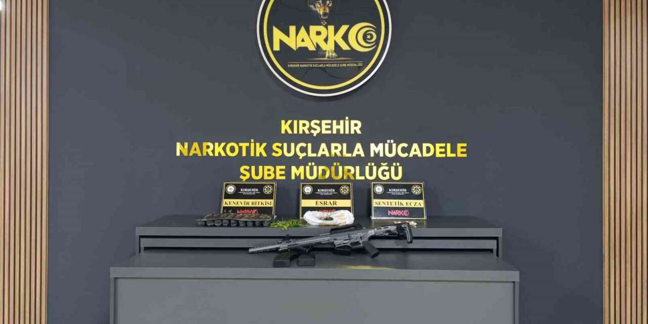 İkamete operasyon: Uyuşturucu ve silah ele geçirildi