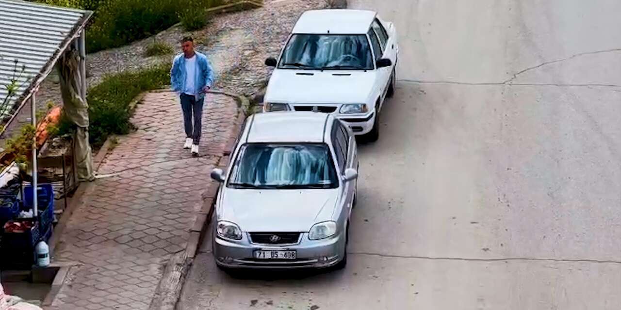 Aracını park edip uzaklaştı, dönüşte polisi karşısında buldu