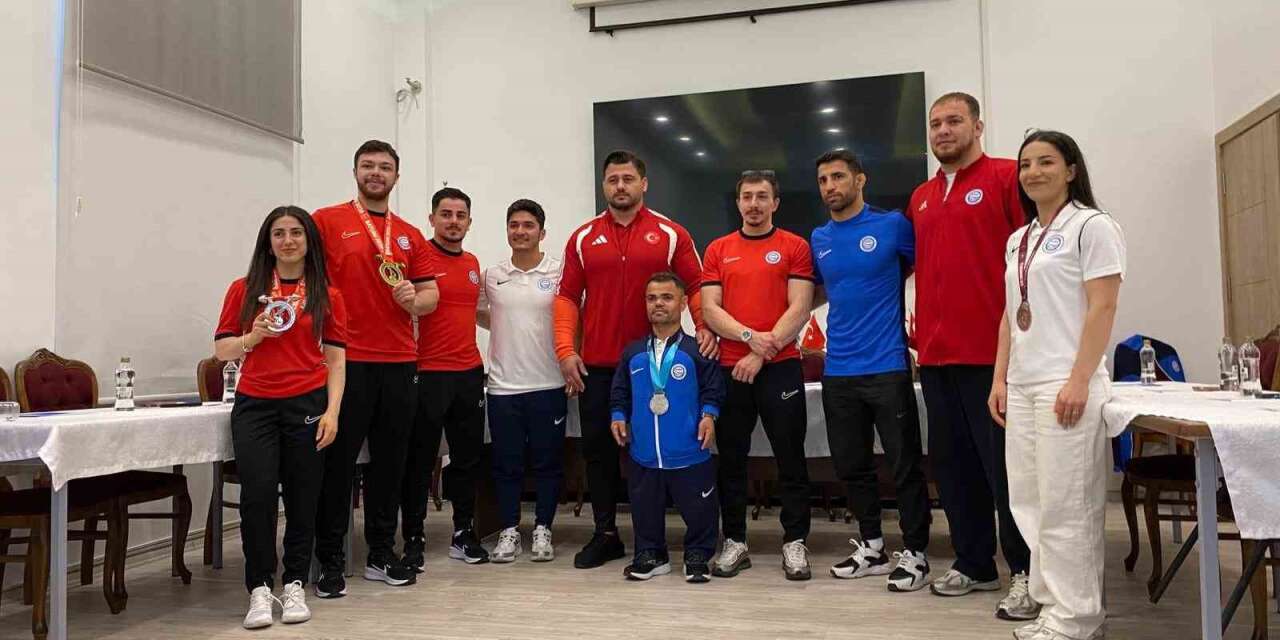 Rıza Kayaalp: "Aktif güreş yapmayan Taha Akgül rekoru kırmaya daha yakın"