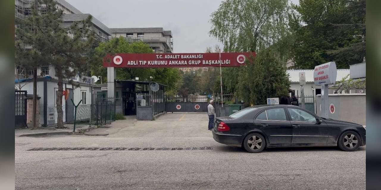 Ankara’da kamyonun altında kalan 2 işçinin cenazeleri adli tıbba getirildi