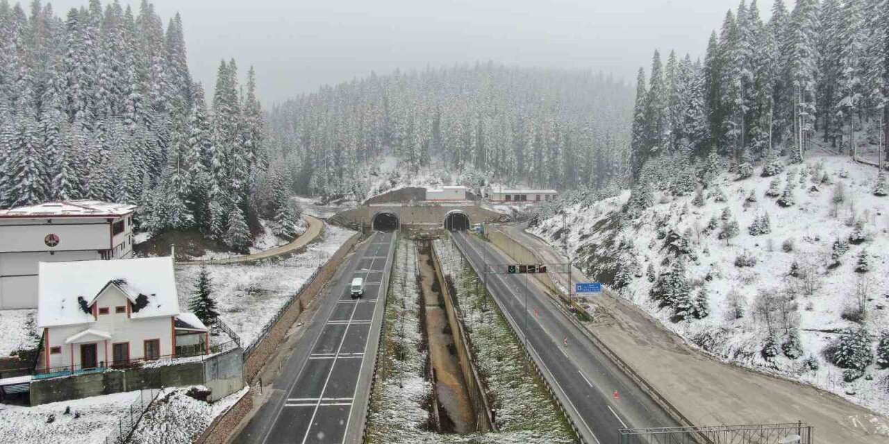 Ilgaz Dağı mayıs ayında beyaza büründü