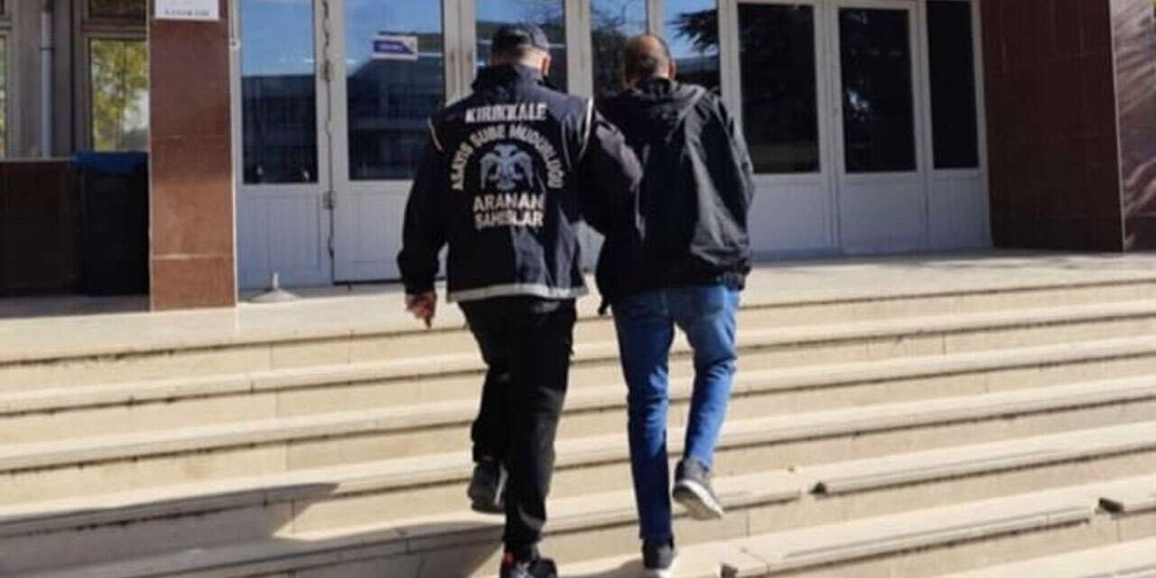 Trafik güvenliğini tehlikeye soktu, polislere yakalandı!