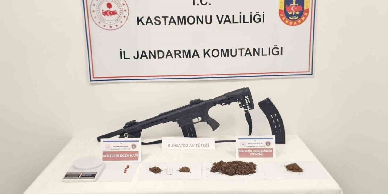 Araçta binlerce sentetik ecza hapla yakalanan sanıklardan biri tahliye edildi