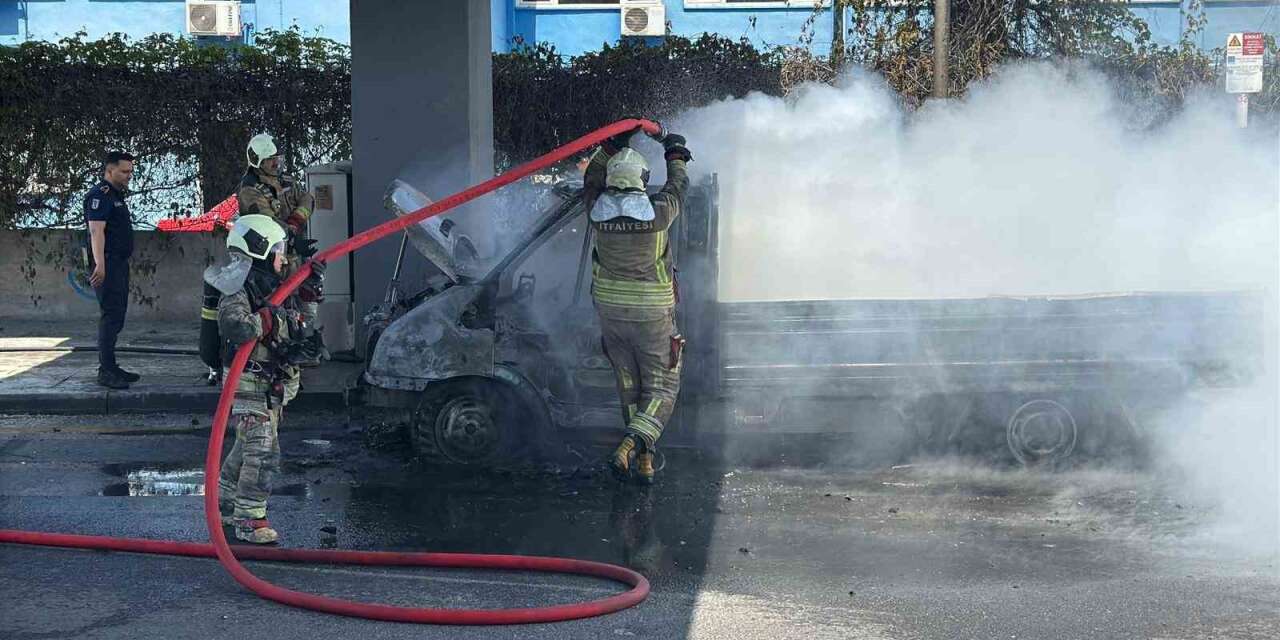 Ankara’da kamyonet yangını