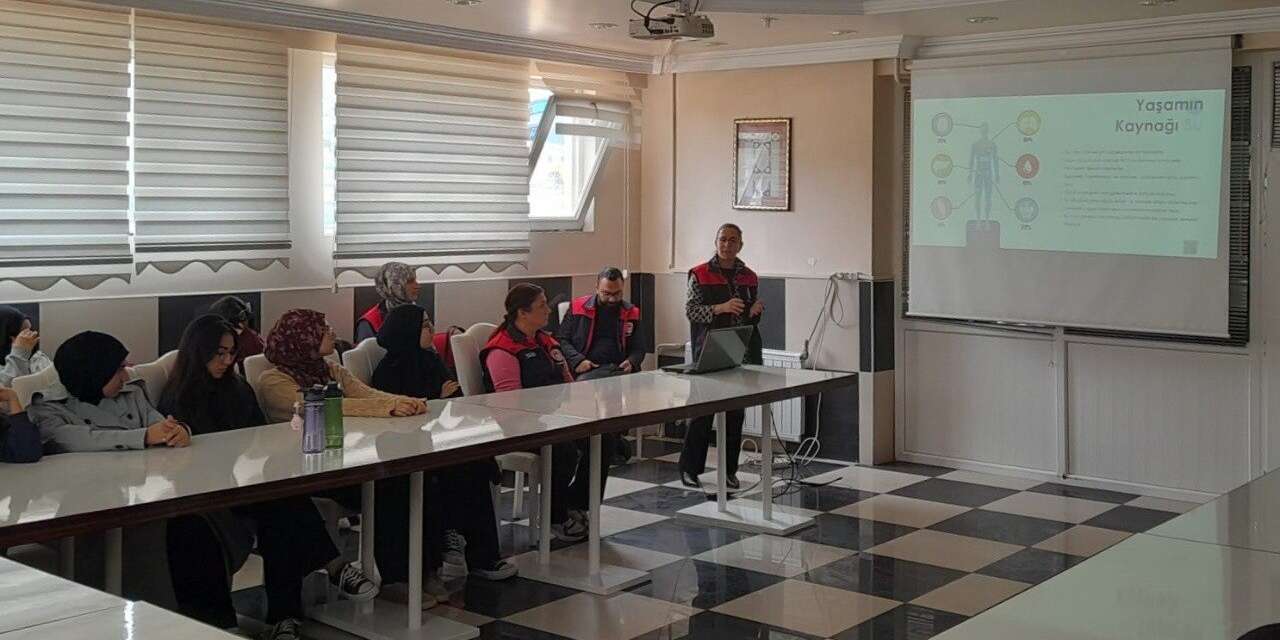 Bilinçli tarım ve gıda bilinci öğrencilere aşılanıyor