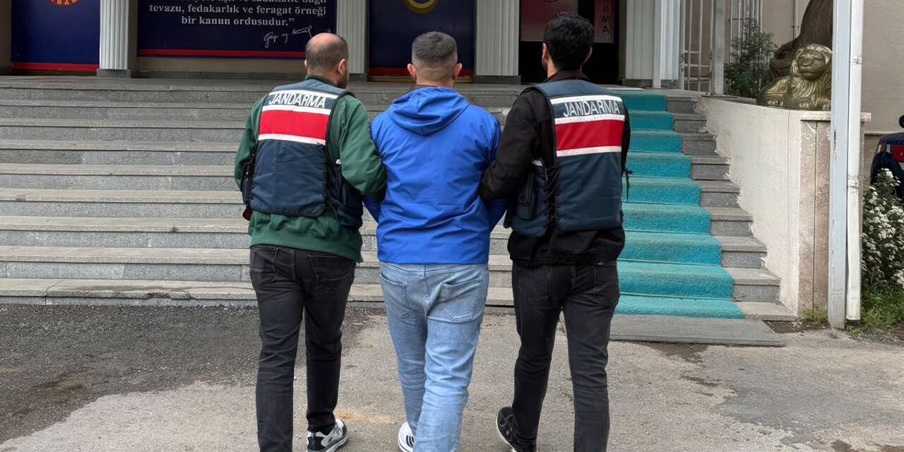 Aranan 3 hükümlüyü jandarma yakaladı