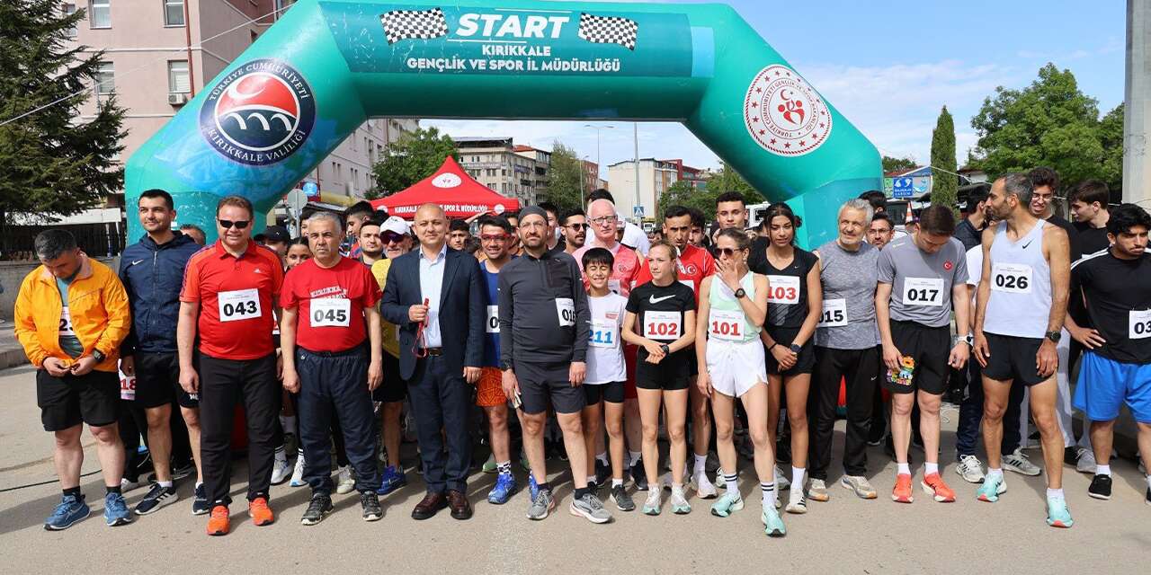 Vatandaşlar halk koşusunda yarıştı
