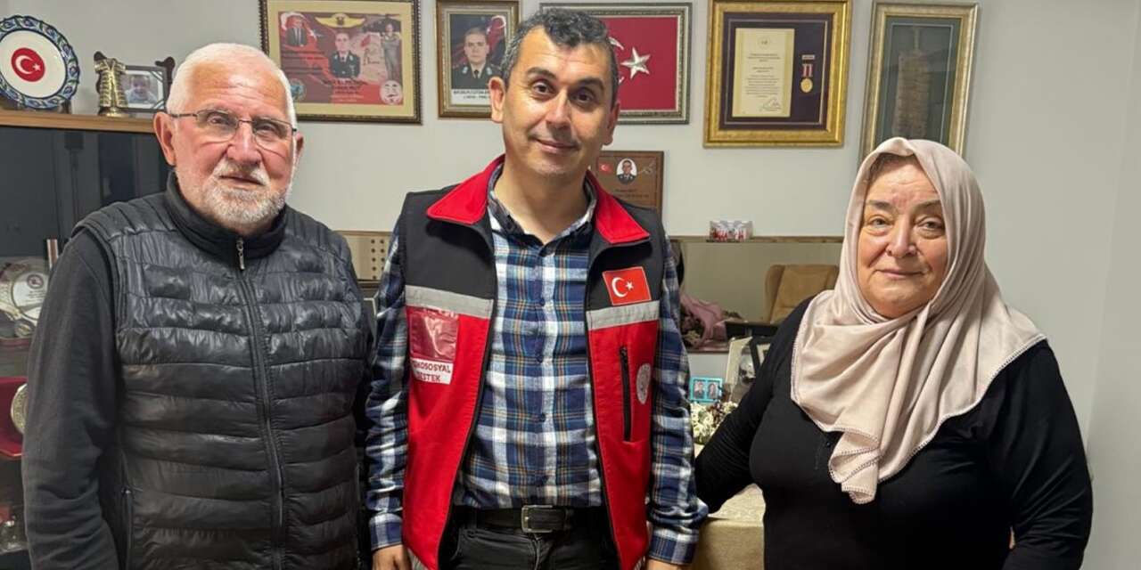 Şehit ailelerini duygulandıran ziyaret