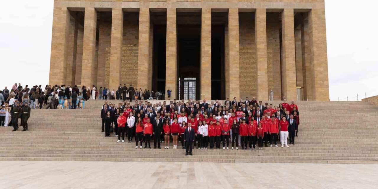 TMOK Başkanı Veli Ozan Çakır’dan, Anıtkabir ziyareti