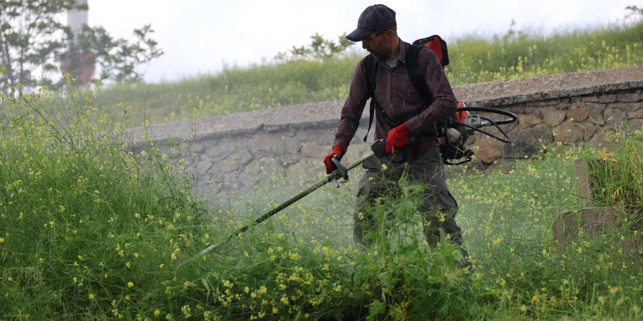 Kırıkkale Belediyesi Mezarlıkları Bayrama Hazırlıyor