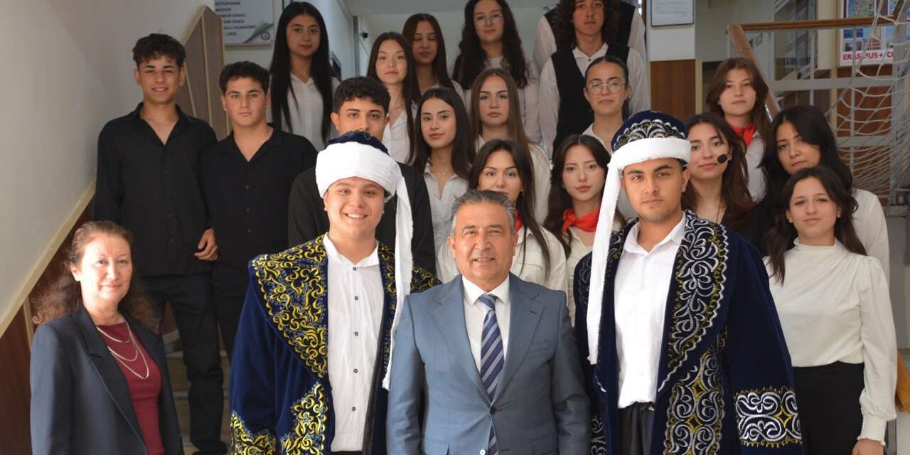 Liseli gençlerden İstanbul’un Fethi için anlamlı program