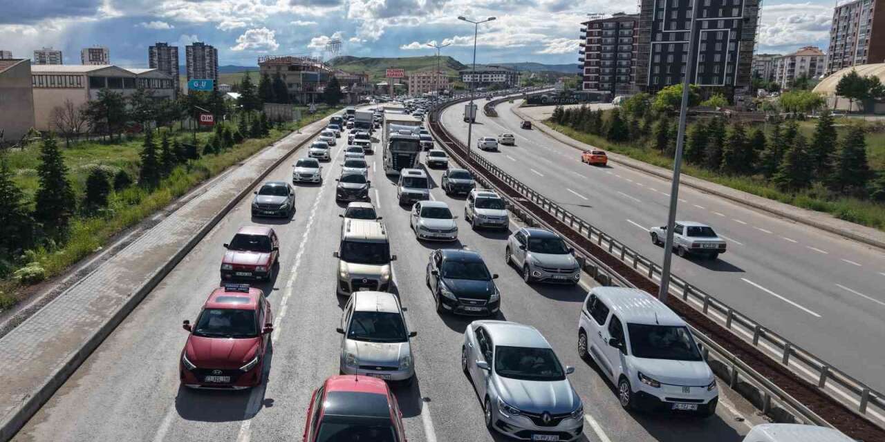 Kırıkkale'de adeta tampon tampona ilerlediler