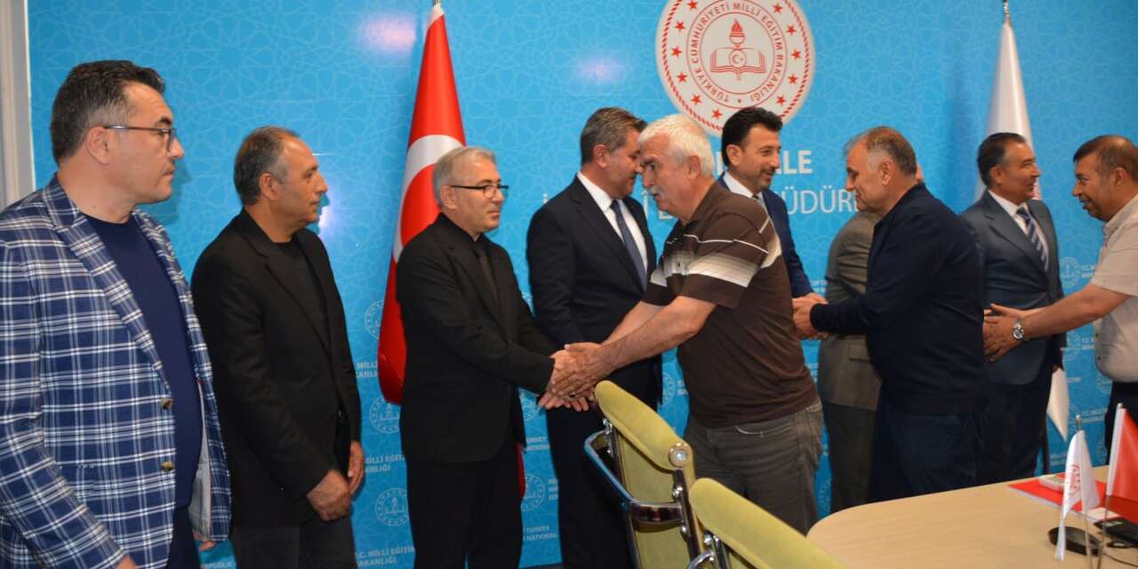Milli Eğitim Müdürlüğü’nde bayram coşkusu
