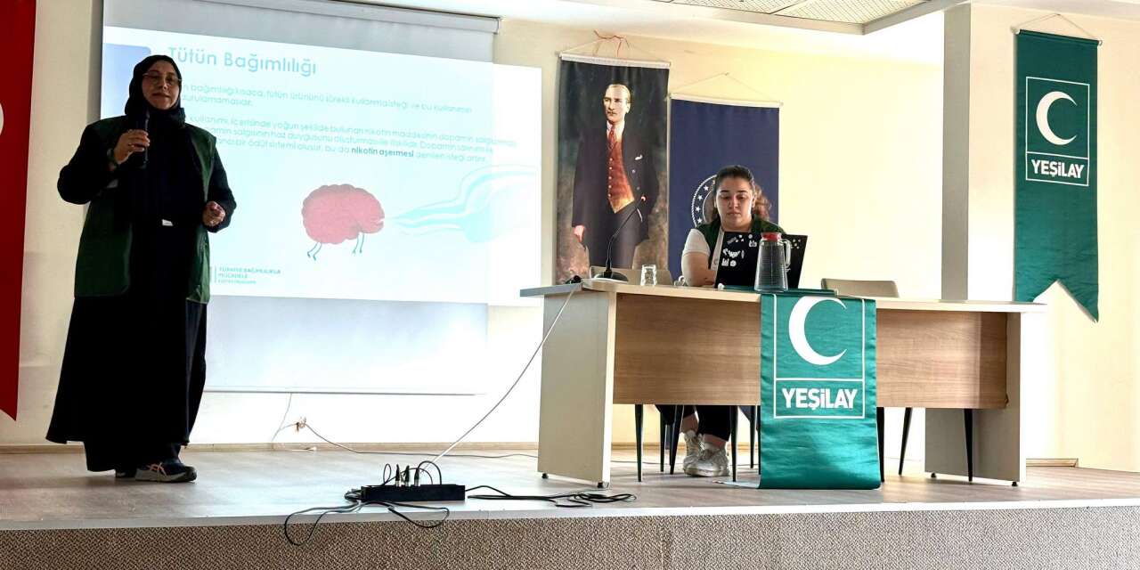 Yeşilay’dan öğrencilere bağımlılıkla mücadele konferansı