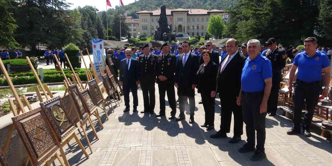 Hükümlülerin el emeği ürünleri görücüye çıktı