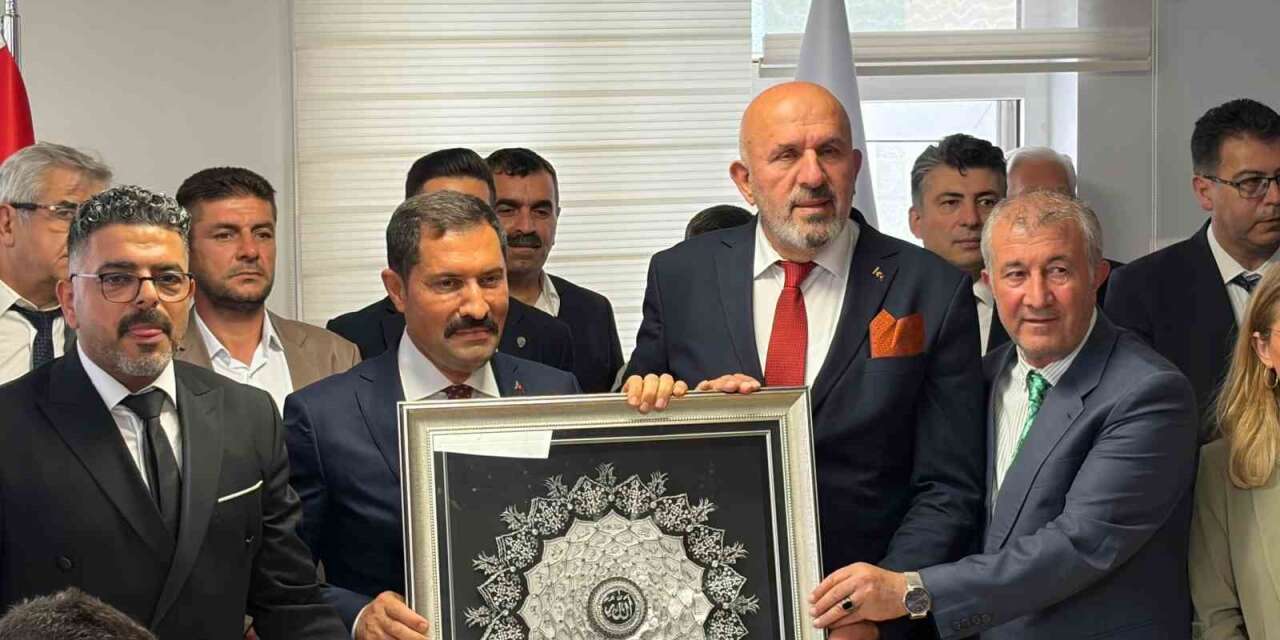 Hatay Valisi Mustafa Masatlı’ya "Yılın Valisi" ödülü verildi