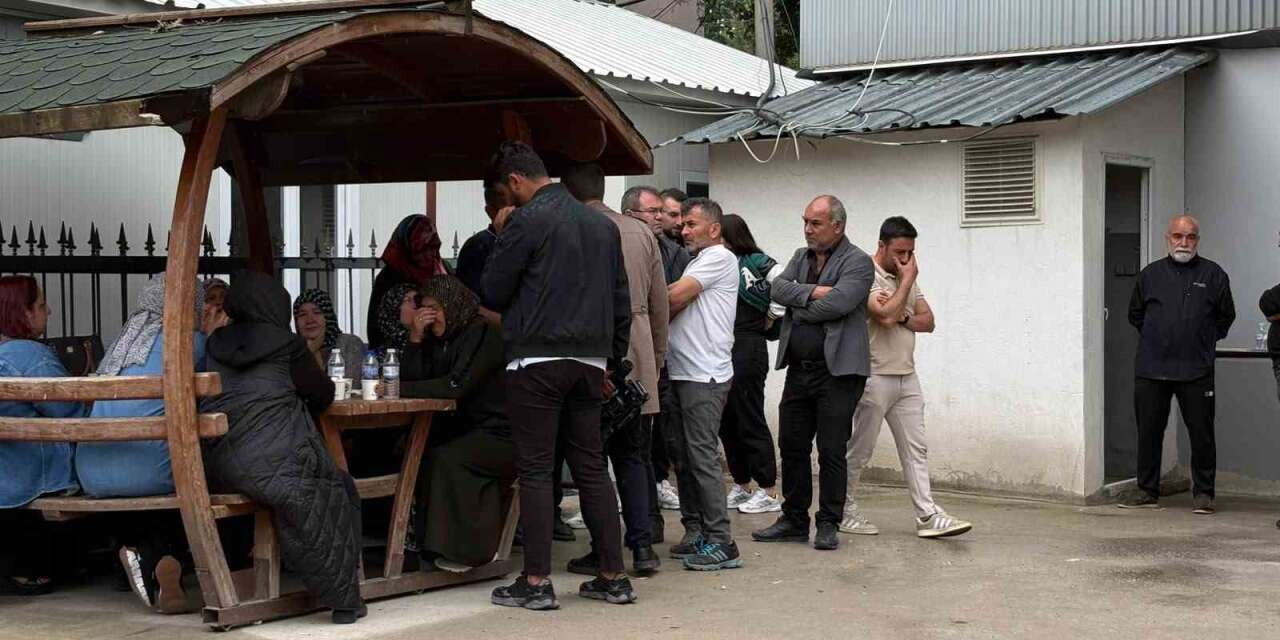Akranının bıçaklayarak öldürdüğü 16 yaşındaki çocuğun babası feryat etti