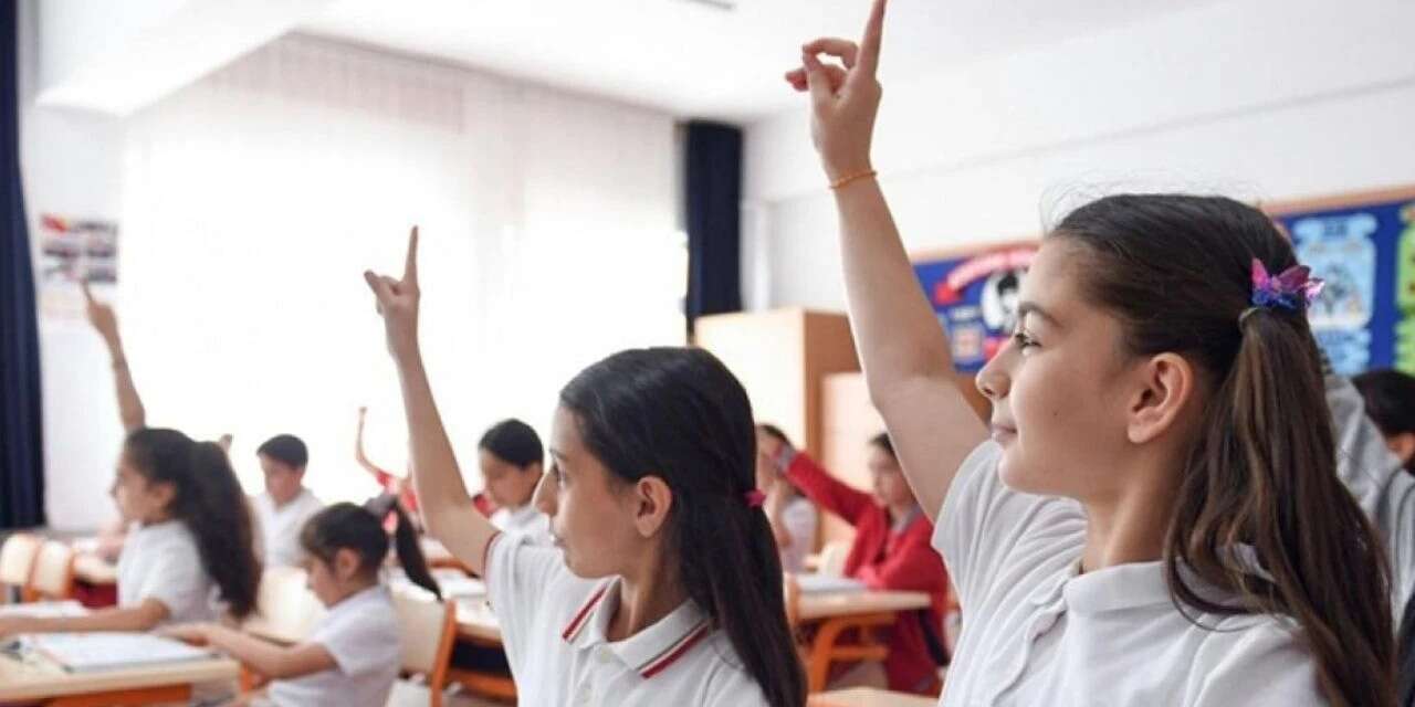 Bakanlık açıkladı: “Ara tatil kararı iptal”