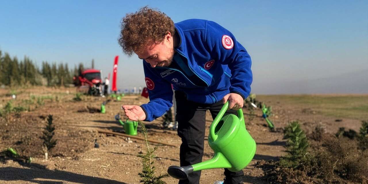 “1 İyilik 1 Fidan” kampanyasıyla fidanlar toprakla buluştu