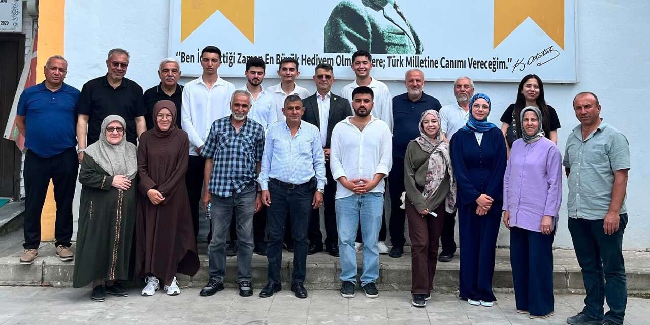 Şehitlerin emanetleriyle duygu dolu buluşma!