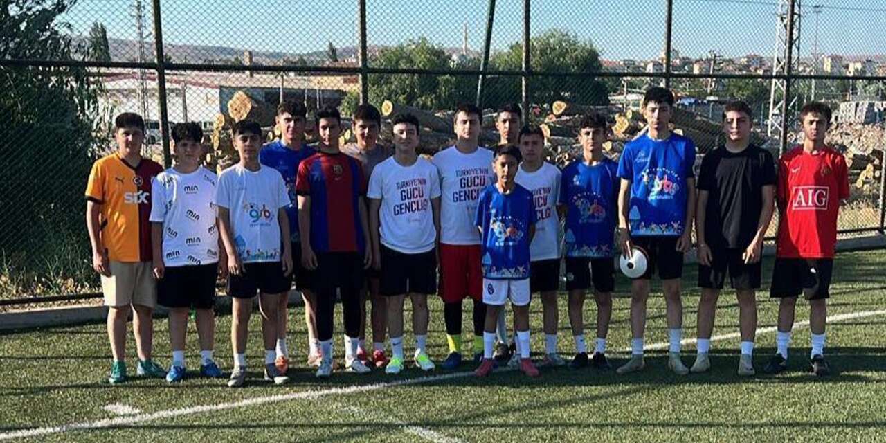 Geleceğin futbolcuları bu sahada yetişiyor